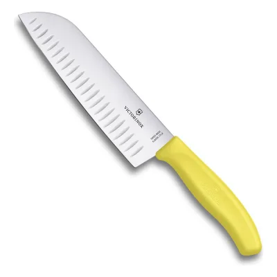 Желтый нож Santoku с рифленым лезвием 17 см в картонном блистере Victorinox 6.8526.17L8B