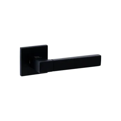 Дверные ручки на тонкой розетке BUSSARE STRICTO A-67-40 BLACK 940000004035