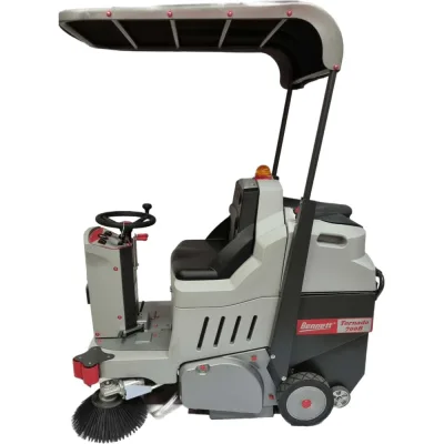 Подметальная машина с местом оператора Bennett Tornado T700BD BNT93020