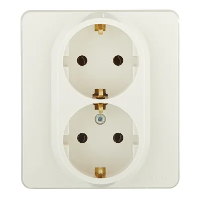 Розетка двойная Legrand Inspiria встраиваемая слоновая кость с заземлением (673751)