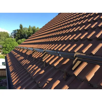 Комплект трубчатого снегозадержания Roofsystems Prestige Zn, для натуральной черепицы, 3 метра, коричневый, RAL 8017 113293