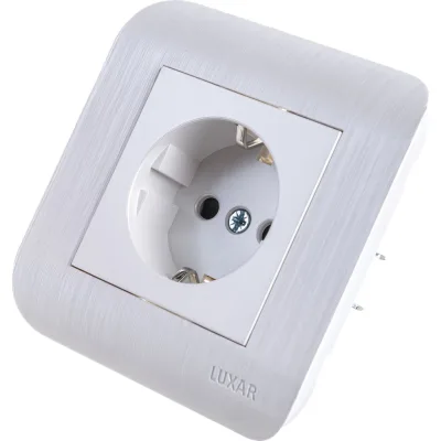Розетка LUXAR Deco с/у с з/к белая с рифленой рамкой, 250В 16А 4606400620297