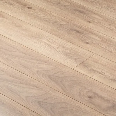 Ламинат 33 класс Ultradecor Expert Choice дуб хейбридж 1285х192х8 мм 2,22 кв.м с фаской