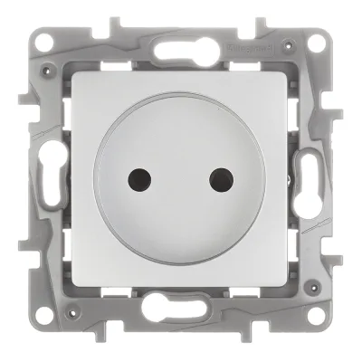 Розетка Legrand Etika встраиваемая алюминий без заземления со шторками (672434)