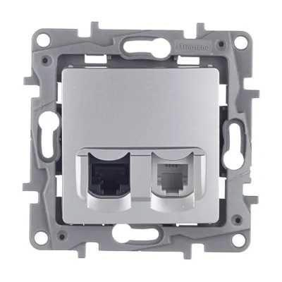 Розетка компьютерная/ телефонная Legrand Etika встраиваемая алюминий RJ11/ RJ45 (672452)