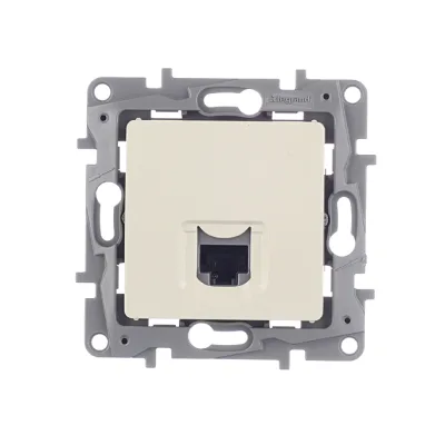 Розетка компьютерная Legrand Etika встраиваемая слоновая кость RJ45 (672341)