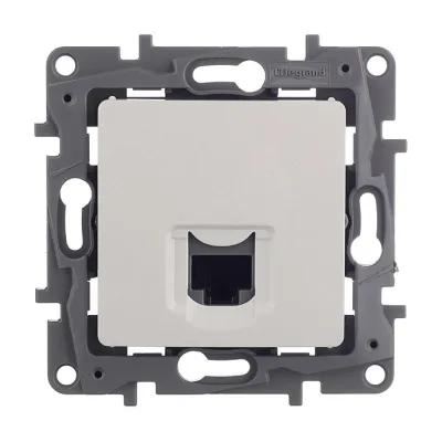 Розетка компьютерная Legrand Etika встраиваемая белая RJ45 (672241)