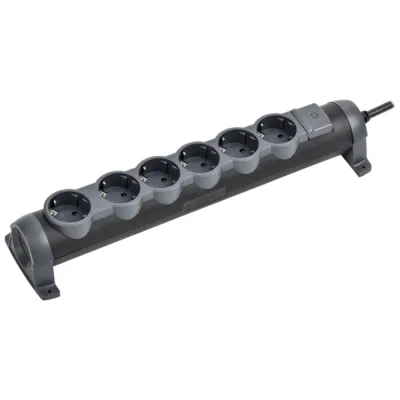 Удлинитель IEK COMFORT У06К 6 мест 1,5м 3х1,5мм2 16А черный 694609