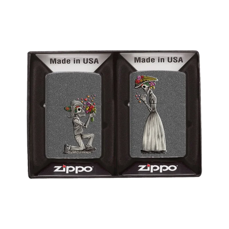 Набор из двух зажигалок Zippo Влюбленные зомби, с покрытием Iron Stone, 28987
